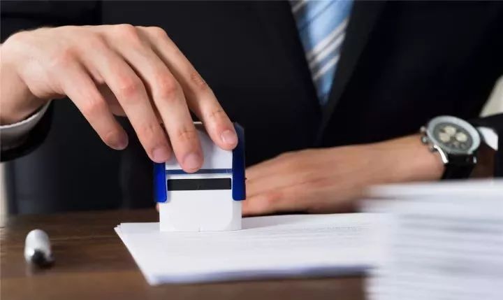 什么是香港公司授權(quán)委托書公證？