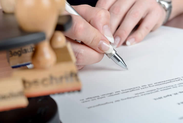 香港家事法庭出具的絕對(duì)離婚判令遺失了要如何補(bǔ)領(lǐng)核證副本用于內(nèi)地結(jié)婚呢？