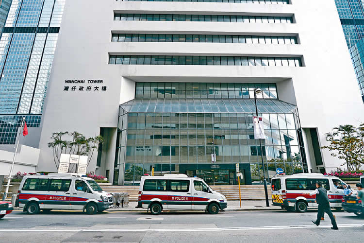 內(nèi)地人士在香港離婚所得的英文離婚判決書要怎么才能得大陸的認可呢？