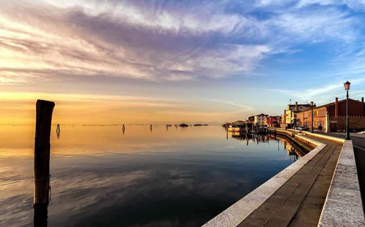 在港辦理的離婚絕對判令遺失了，需要如何補領(lǐng)且做公證用于內(nèi)地再婚？