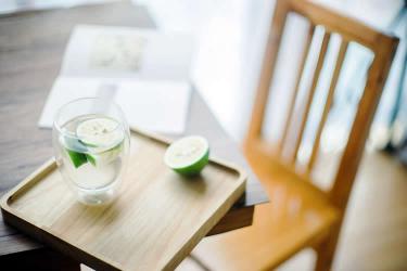 要以香港無限公司名義在海南開設銀行開戶如何做公司狀況證明公證書呢？