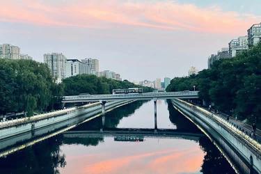 父母和小孩都是香港身份要如何辦理親屬關(guān)系公證書用于深圳上學(xué)之用呢？