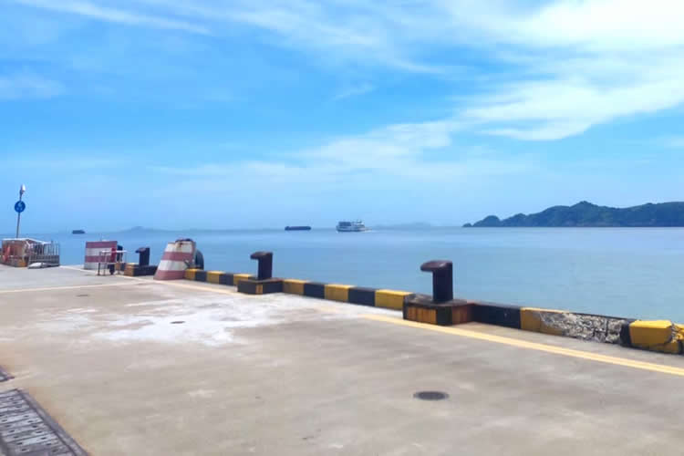 夫妻雙方都是內(nèi)地人現(xiàn)要在內(nèi)地離婚的話，人不去香港可以辦理香港結(jié)婚證公證嗎？