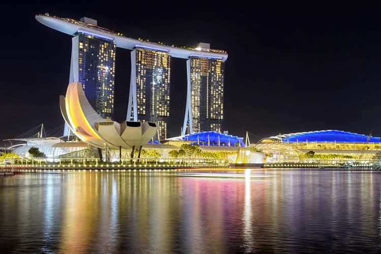 改了名字的香港公司怎么做公證用于在廣州辦理變更內(nèi)地公司的股東名稱？