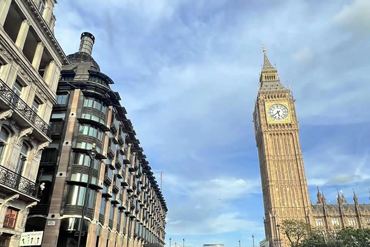 英國出生紙海牙認(rèn)證用于申請辦理中國旅行簽證