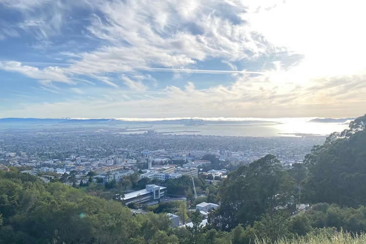曾在內(nèi)地工作過的香港人現(xiàn)要移民加拿大怎么辦理中國無犯罪記錄證明公證？