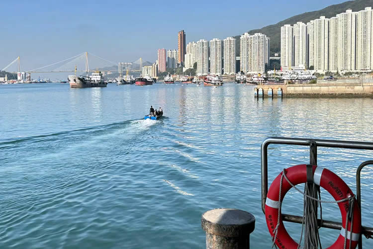 改過名的香港公司要在江蘇省南京市設立公司怎么辦理公司唯一董事決議證明公證呢？